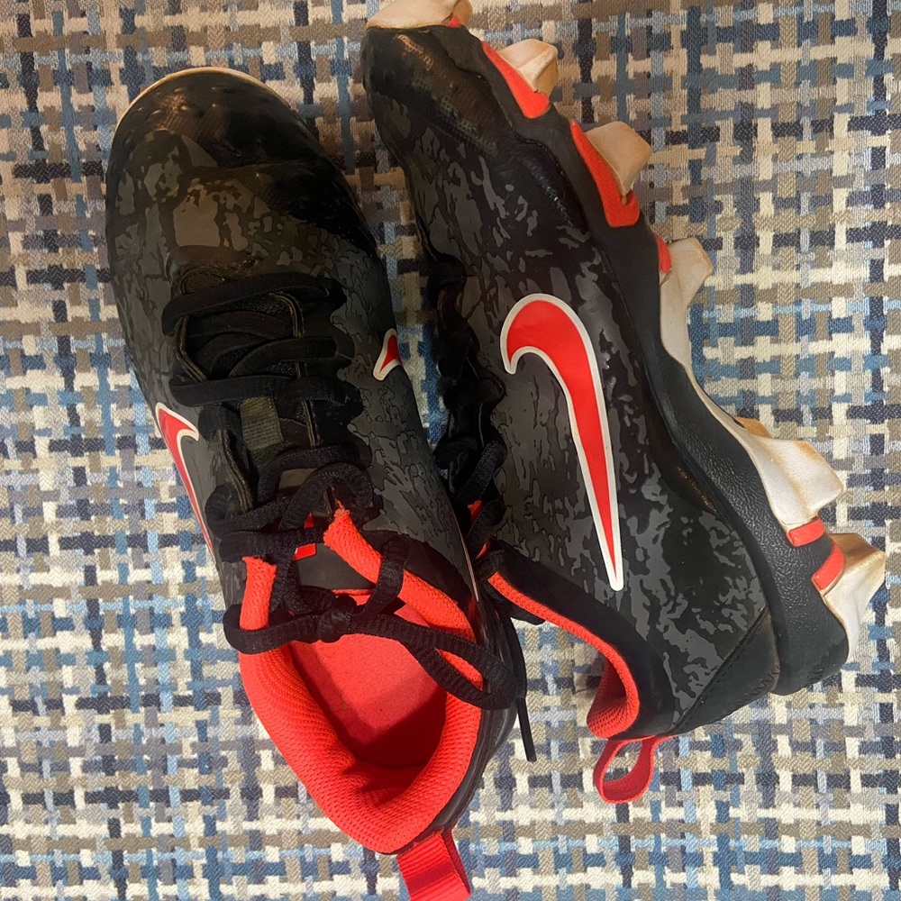 Boys Nike baseball cleats